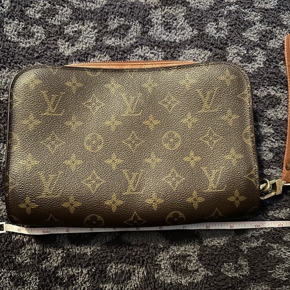 Louis Vuitton Orsay wristlet/clutch - Picture 2 of 8